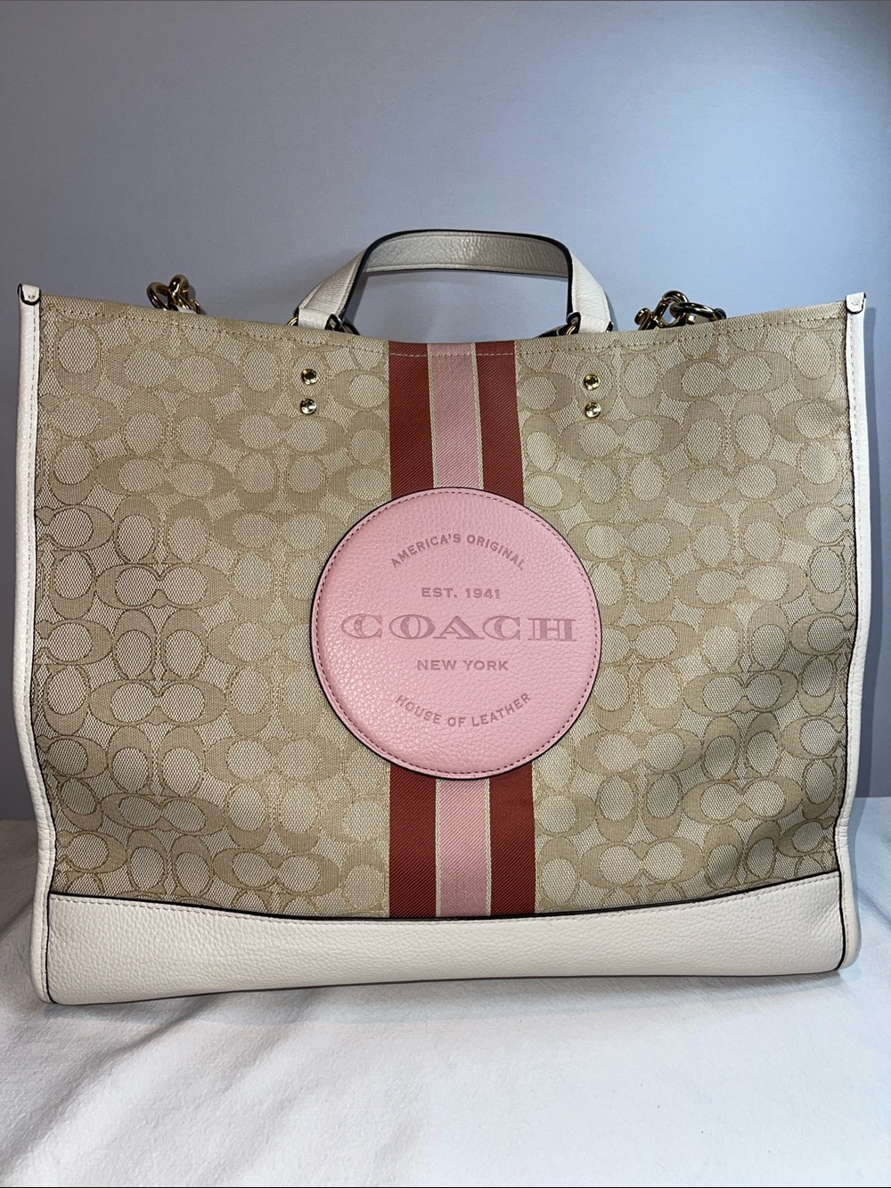 Coach E2139-C1548 Dempsey Tote Bag 40
In Signature Jacquard and Leather